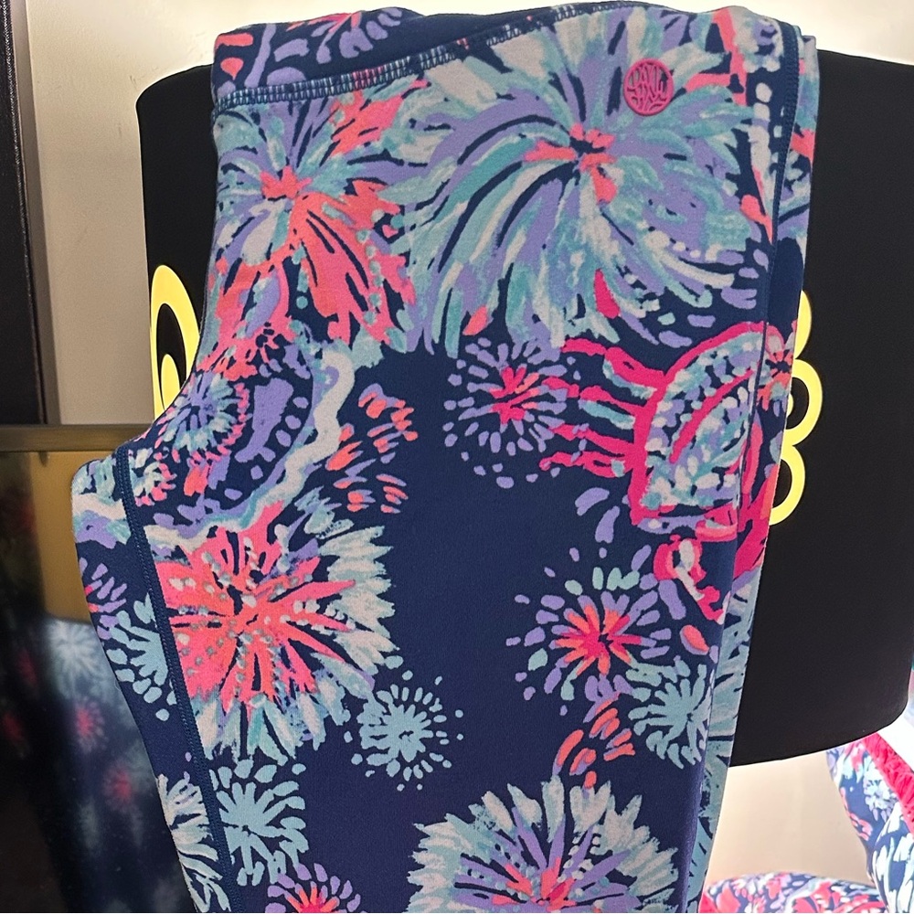 Lilly Pulitzer Leggings - GUC Size Large Full Length $40